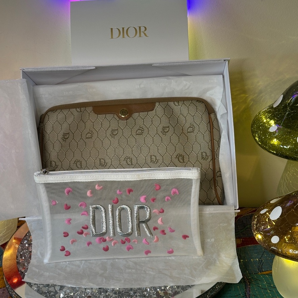 Vintage Christian Dior Honeycomb Pouch set. - Picture 6 of 6